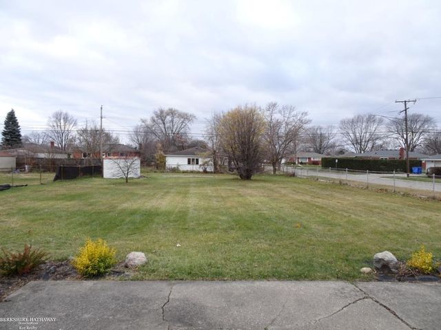 28435 Flanders Avenue, Warren, MI 48088