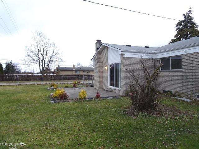 28435 Flanders Avenue, Warren, MI 48088