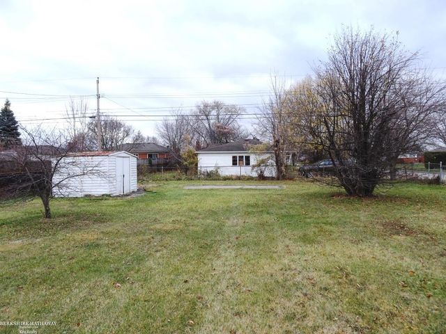 28435 Flanders Avenue, Warren, MI 48088