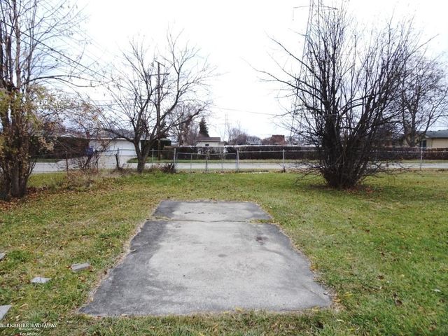 28435 Flanders Avenue, Warren, MI 48088