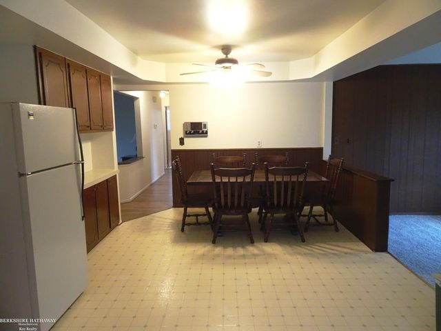 28435 Flanders Avenue, Warren, MI 48088