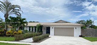 6020 SW 17th Court, Plantation, FL 33317
