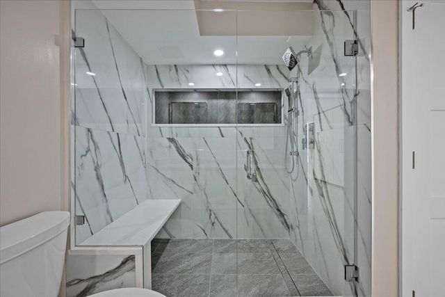 5540 N Ocean Drive 18b, Singer Island, FL 33404