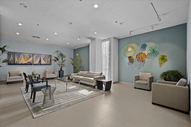 5540 N Ocean Drive 18b, Singer Island, FL 33404