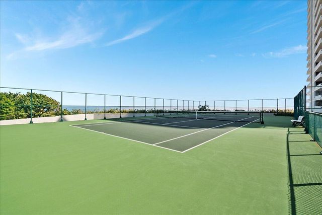 5540 N Ocean Drive 18b, Singer Island, FL 33404