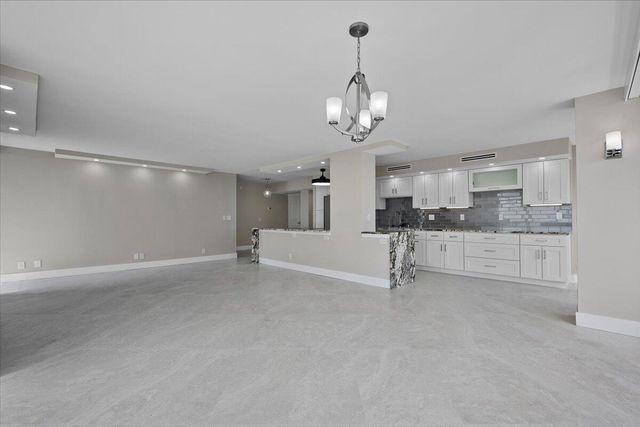 5540 N Ocean Drive 18b, Singer Island, FL 33404