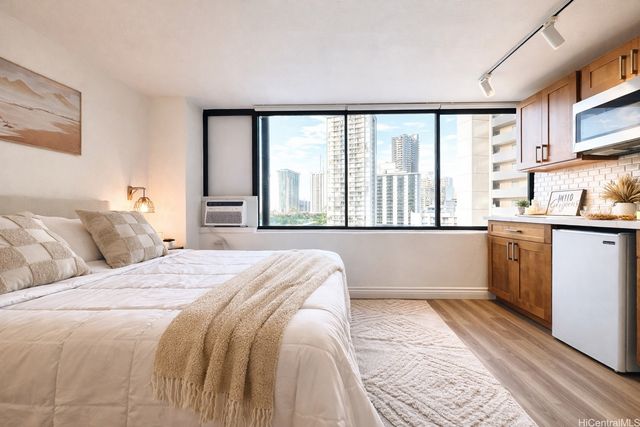 444 Niu Street 904, Honolulu, HI 96815