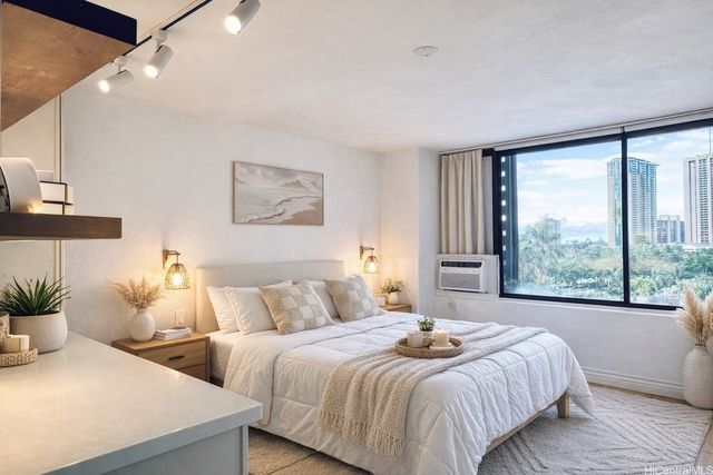 444 Niu Street 904, Honolulu, HI 96815