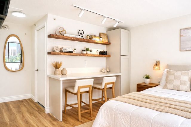 444 Niu Street 904, Honolulu, HI 96815