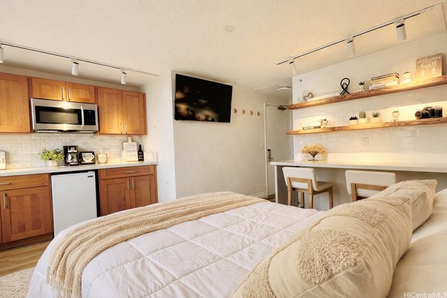 444 Niu Street 904, Honolulu, HI 96815