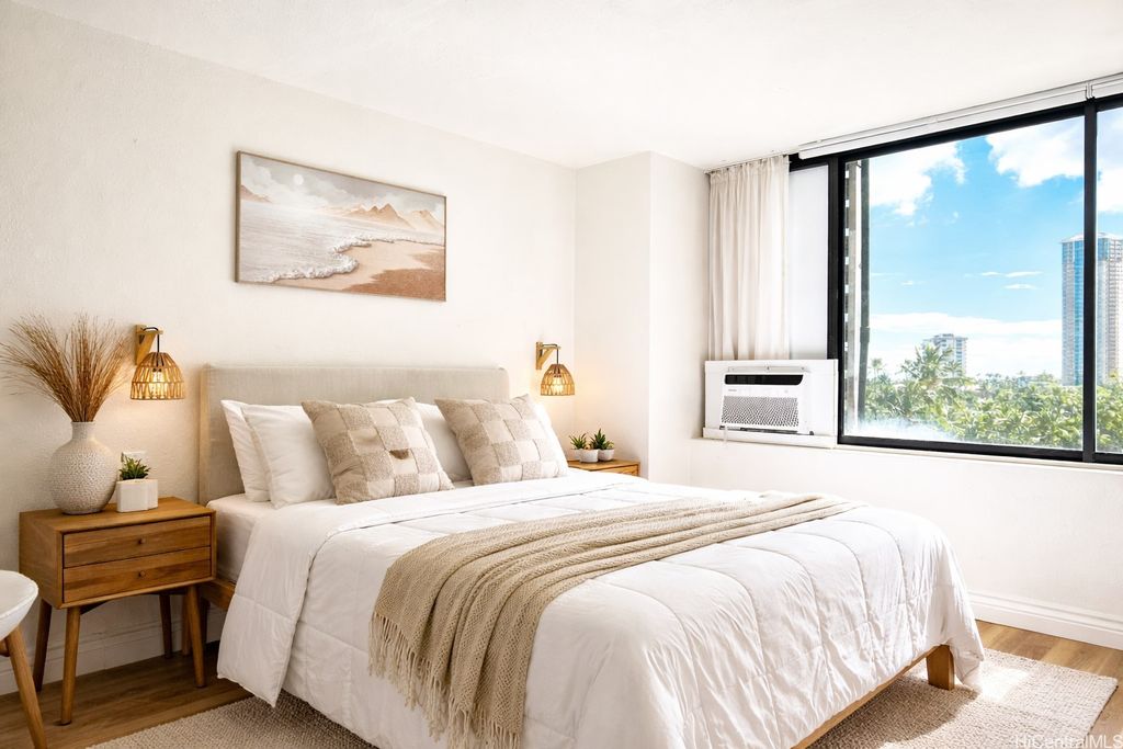444 Niu Street 904, Honolulu, HI 96815