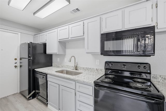 620 W Union Bower Road, Irving, TX 75061