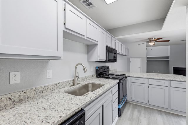 620 W Union Bower Road, Irving, TX 75061