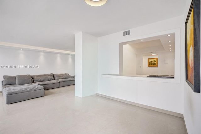 400 Leslie Dr 1022, Hallandale Beach, FL 33009