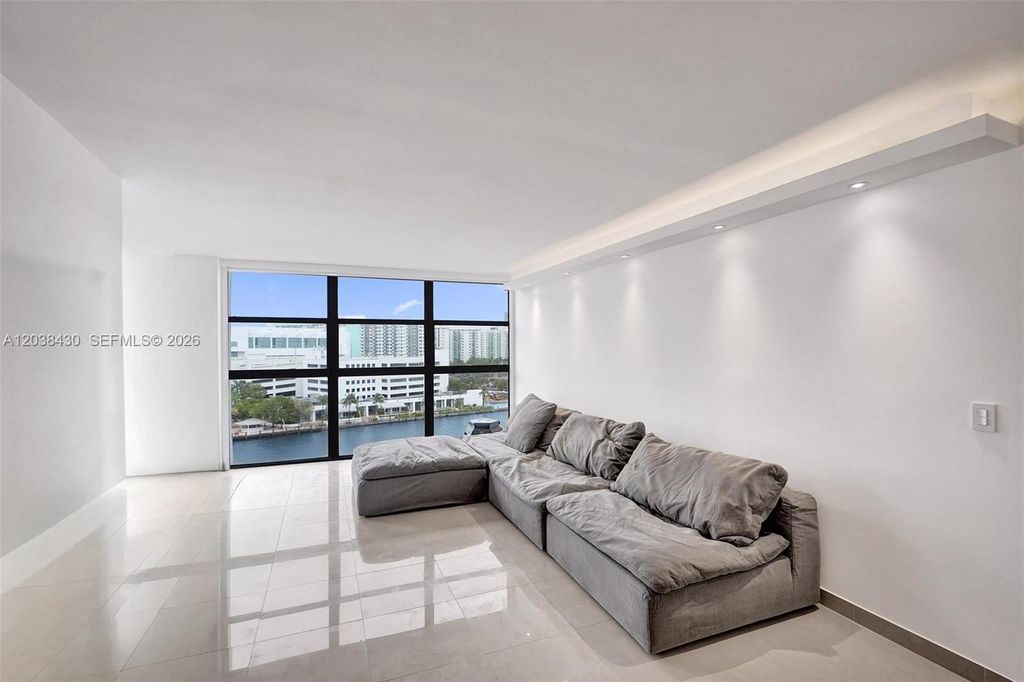 400 Leslie Dr 1022, Hallandale Beach, FL 33009