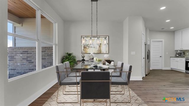 206 Oak Grove Parkway, Kingsland, TX 78639