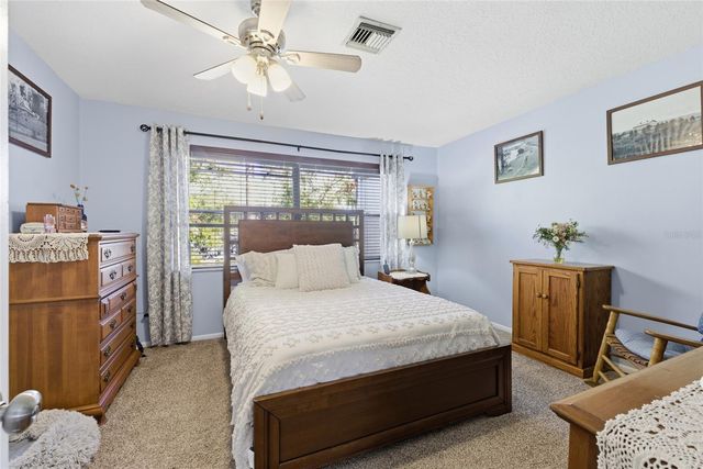 405 WOODS LANDING TRAIL, Oldsmar, FL 34677