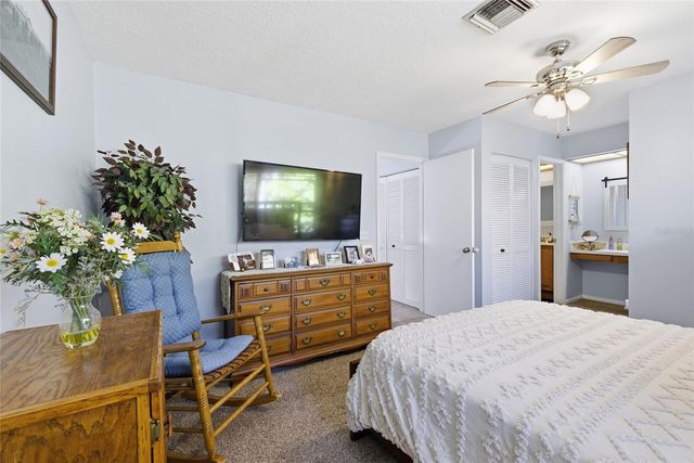 405 WOODS LANDING TRAIL, Oldsmar, FL 34677