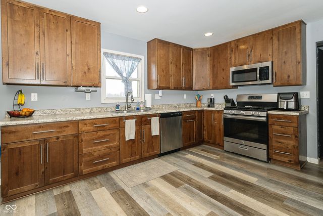 5787 W 300 S, Jamestown, IN 46147
