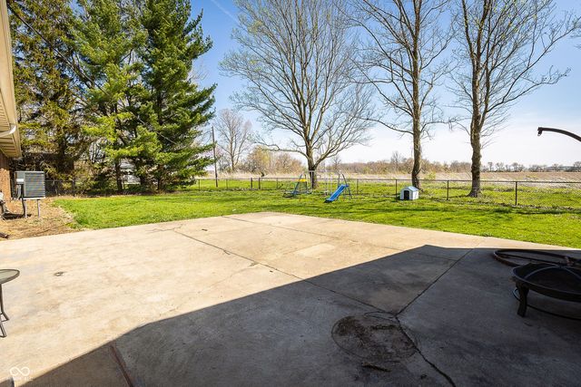 5787 W 300 S, Jamestown, IN 46147