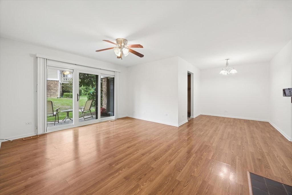 472 Lambert Drive D1, Schaumburg, IL 60193 — photo 3