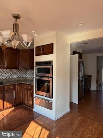 9117 BUSTLETON AVE, Philadelphia, PA 19115