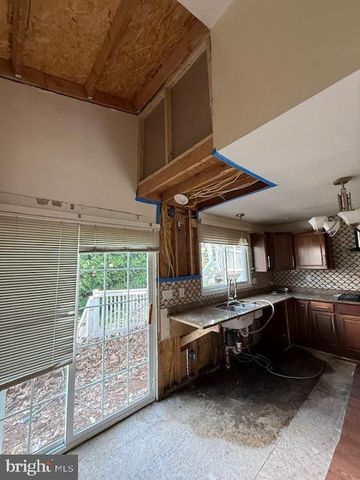 9117 BUSTLETON AVE, Philadelphia, PA 19115