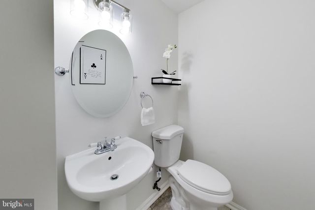 7516 LAMOYNE CT, Alexandria, VA 22315