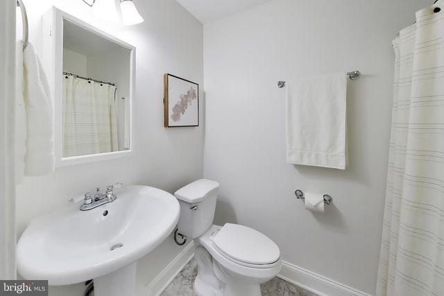 7516 LAMOYNE CT, Alexandria, VA 22315