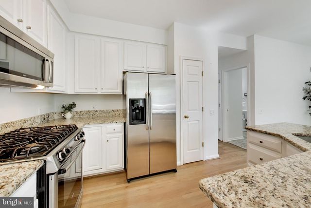 7516 LAMOYNE CT, Alexandria, VA 22315