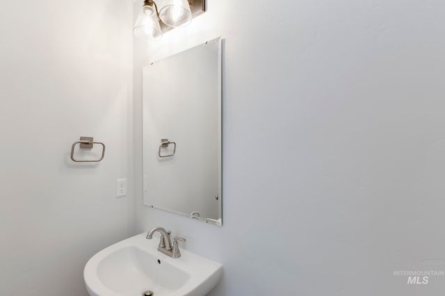 10797 Rutland St, Caldwell, ID 83605