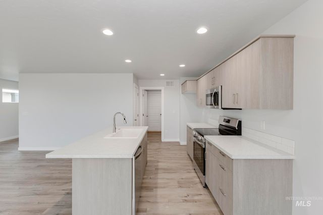 10797 Rutland St, Caldwell, ID 83605