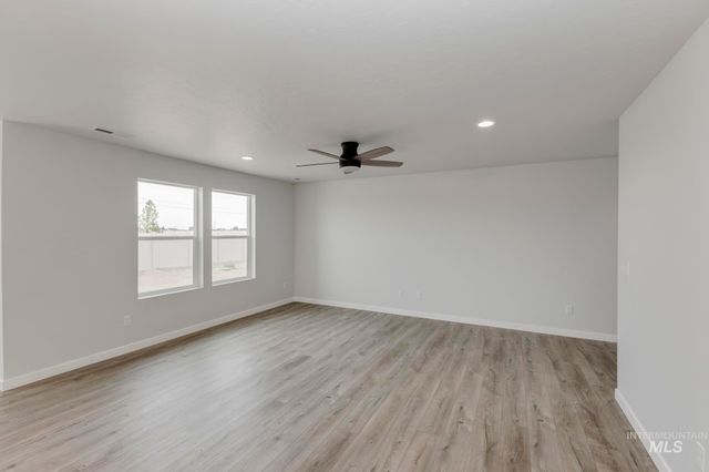 10797 Rutland St, Caldwell, ID 83605