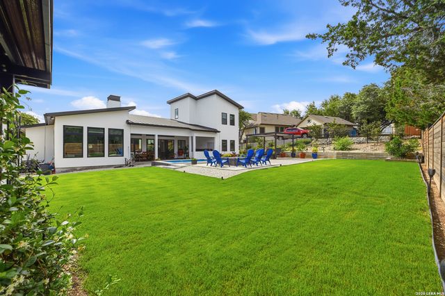 690 KINGS POINT DR, Canyon Lake, TX 78133