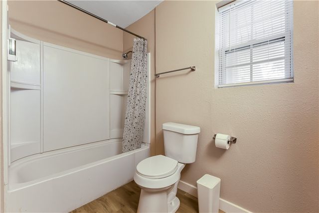 7405 Convair Dr, Corpus Christi, TX 78412
