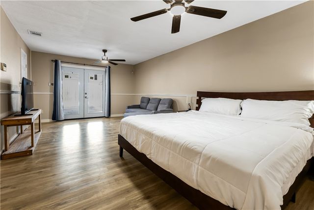 7405 Convair Dr, Corpus Christi, TX 78412