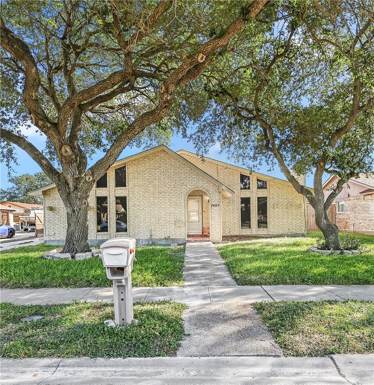 7405 Convair Dr, Corpus Christi, TX 78412