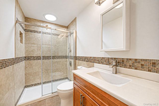 136 Woodhull Road, Huntington, NY 11743