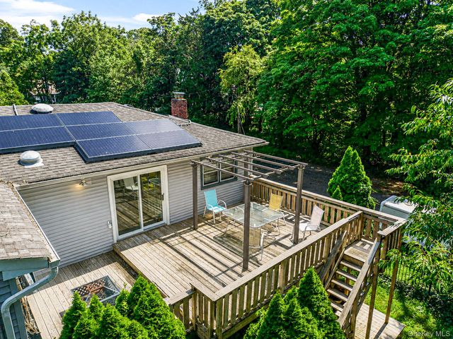 136 Woodhull Road, Huntington, NY 11743