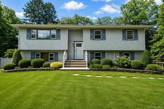 136 Woodhull Road, Huntington, NY 11743