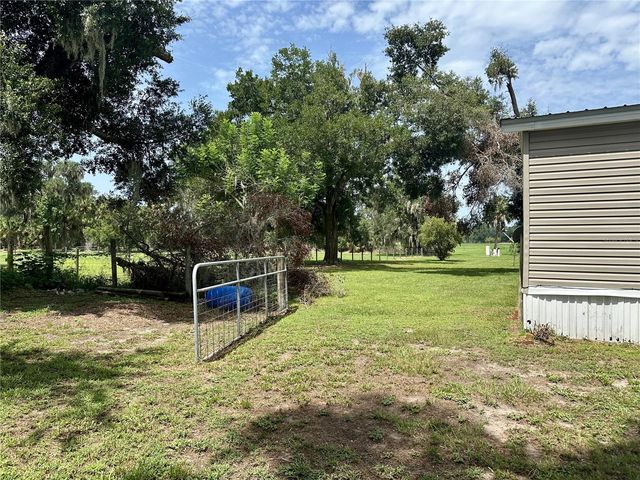 8528 AVON LADY PLACE, Plant City, FL 33567