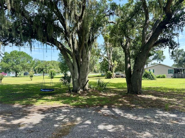 8528 AVON LADY PLACE, Plant City, FL 33567