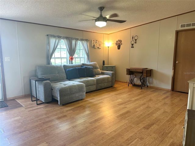 8528 AVON LADY PLACE, Plant City, FL 33567
