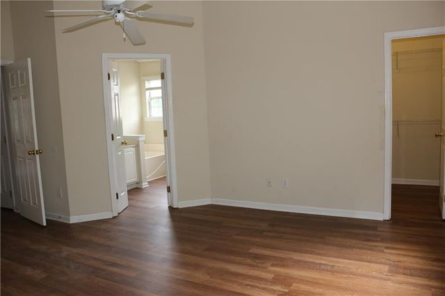 910 Brushy Creek Court, Suwanee, GA 30024