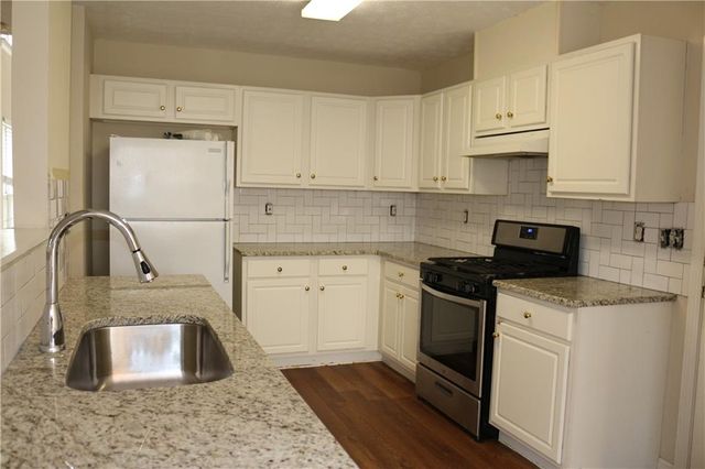 910 Brushy Creek Court, Suwanee, GA 30024