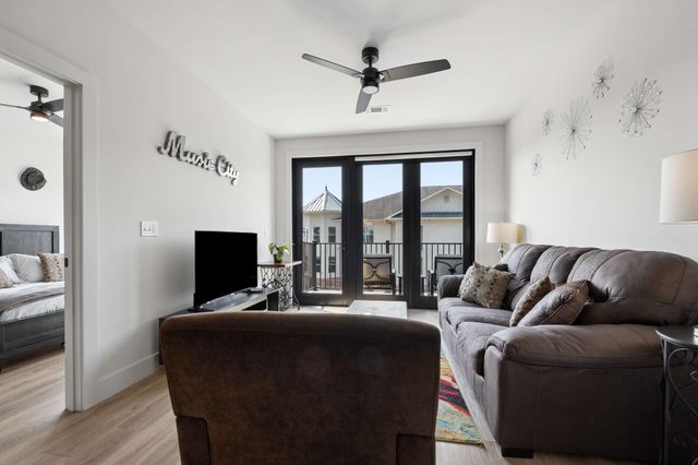 303 31st Ave N Apt 408, Nashville, TN 37203
