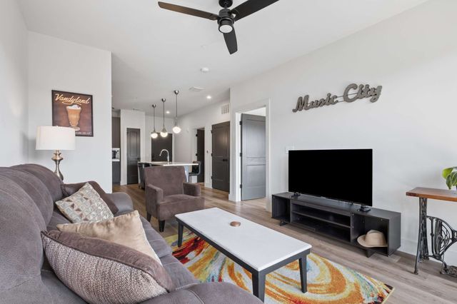 303 31st Ave N Apt 408, Nashville, TN 37203