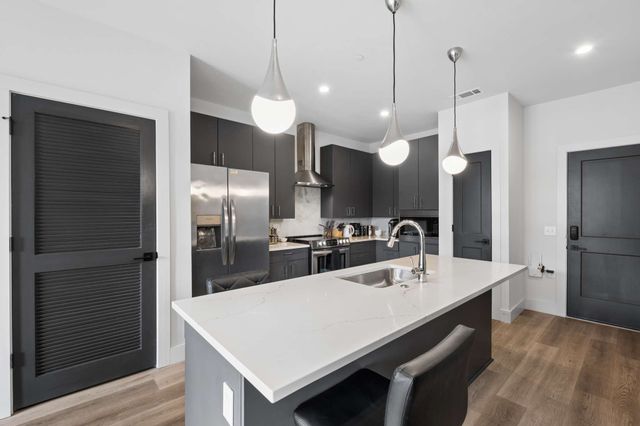 303 31st Ave N Apt 408, Nashville, TN 37203