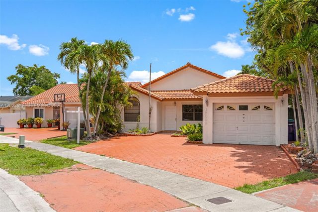 15332 SW 57th St, Miami, FL 33193