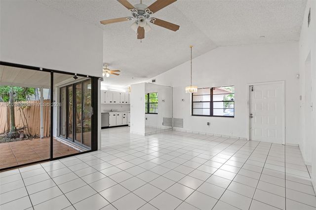 15332 SW 57th St, Miami, FL 33193